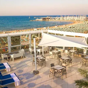 4* ホテル Baia Imperiale